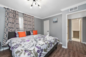 Trendy 1BR King Bed Apt with Fully Equipped Kitchen & Free Parking